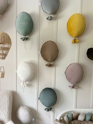 Balonková zeď by Mavie🫶🏼.. 🎈Naše oblíbené balónky z hebkého velvetu, které rozzáří každý dětský pokojíček ✨🔝. Každý kousek...