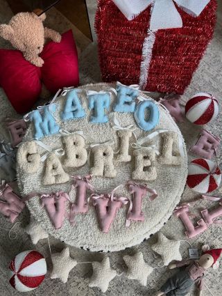 Vánoce za 6️⃣4️⃣ dní🎄.. Já vánoční objednávky vyřizuji už od září a dříve než se nadějeme je kolegové z expedice budou...