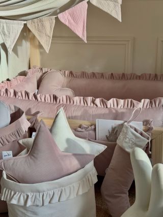 Je tu listopad a s ním jedno z posledních “zvýhodnění měsíce”, proto jsme pro Vás vybrali to nejoblíbenější MANTINELY😍.....